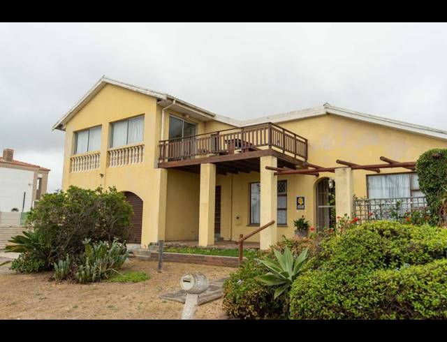 5 BEDROOM HOUSE FOR SALE IN BLUEWATER BAY